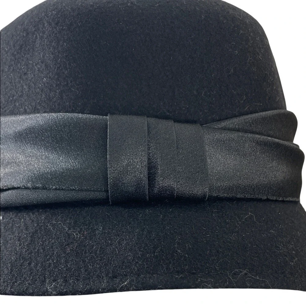 San Diego Hat Co Black 100% Wool‎ Felt Cloche Hat Satin Ribbon Bow Vintage Style